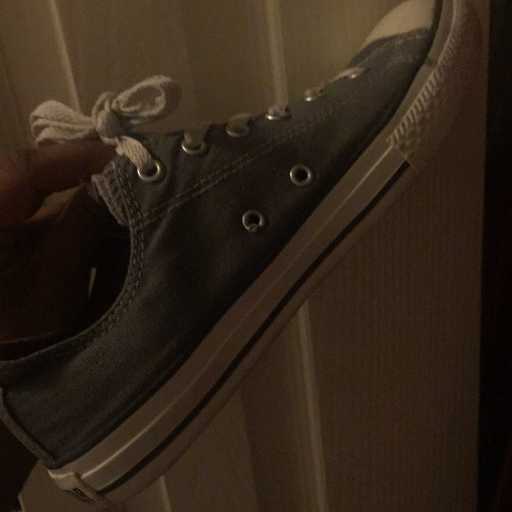 Converse - Picture 1 of 3